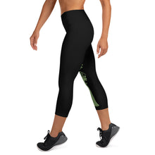 Load image into Gallery viewer, Redwood Outfitters Yoga Capri pants